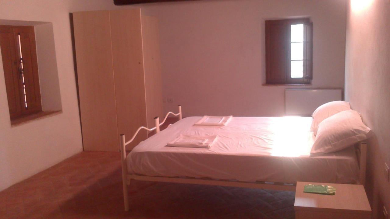 Hostal Badia Altopascio Esterno foto