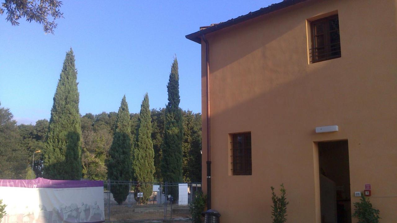 Hostal Badia Altopascio Esterno foto