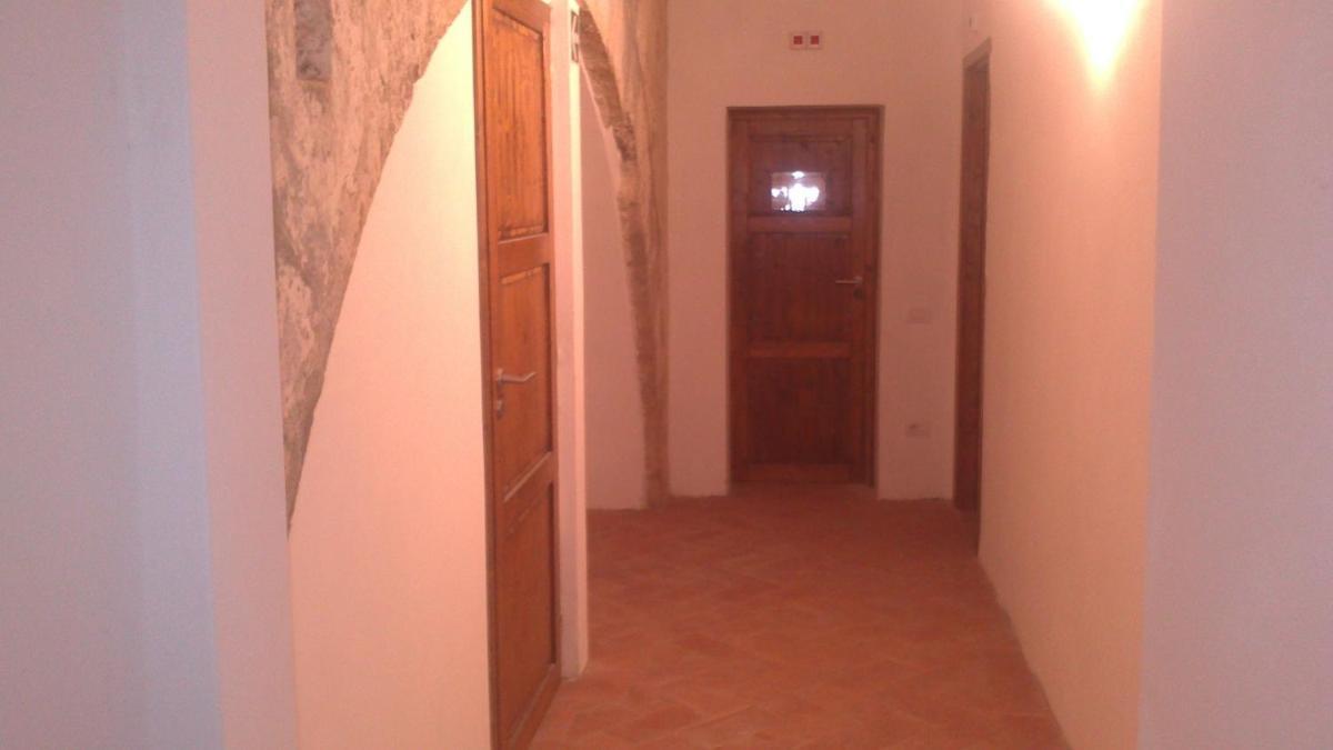 Hostal Badia Altopascio Esterno foto