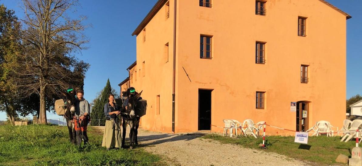Hostal Badia Altopascio Esterno foto